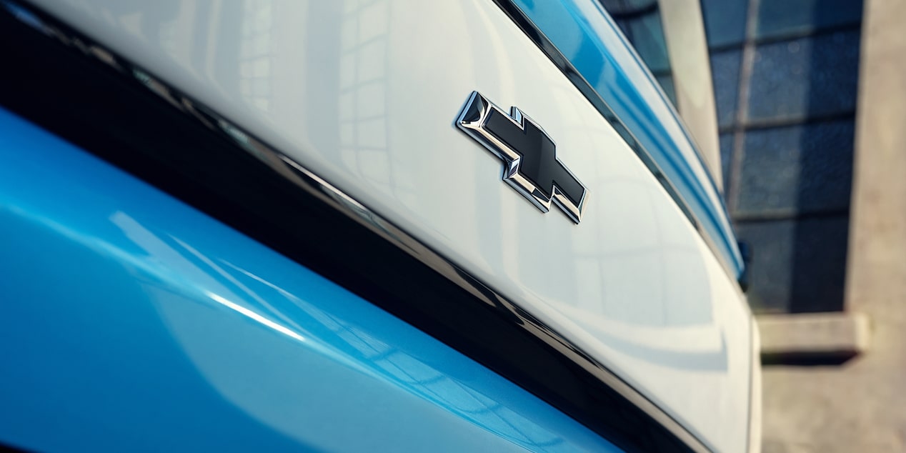 Rear badging of the  Chevrolet Spark EUV in Sea Blue with Polar White Roof