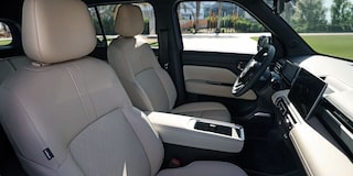 Front interior of the Chevrolet Spark EUV with beige leatherette.