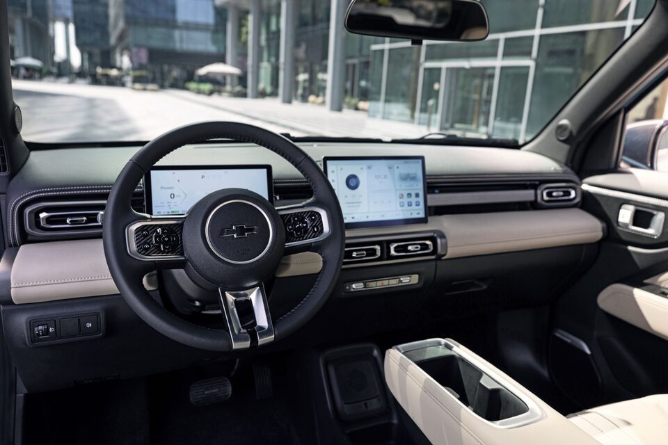 Modern interior of the Chevrolet Spark EUV with beige leatherette