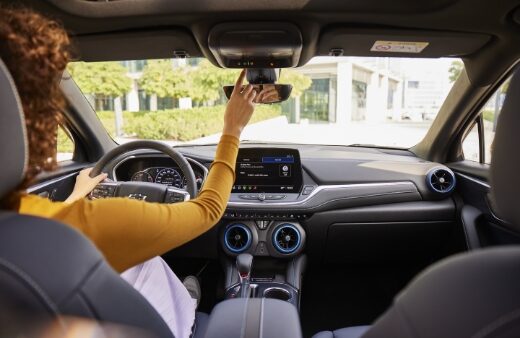 ONSTAR-CHEVY-JULIA