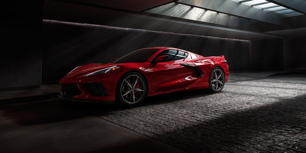 2025-stingray-lifestyle-01.png