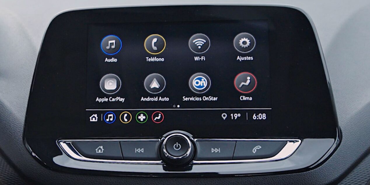 Chevrolet Onix 2026, sedán deportivo con con pantalla táctil 8 pulgadas conectividad Smartphone Integration, Android Auto y CarPlay