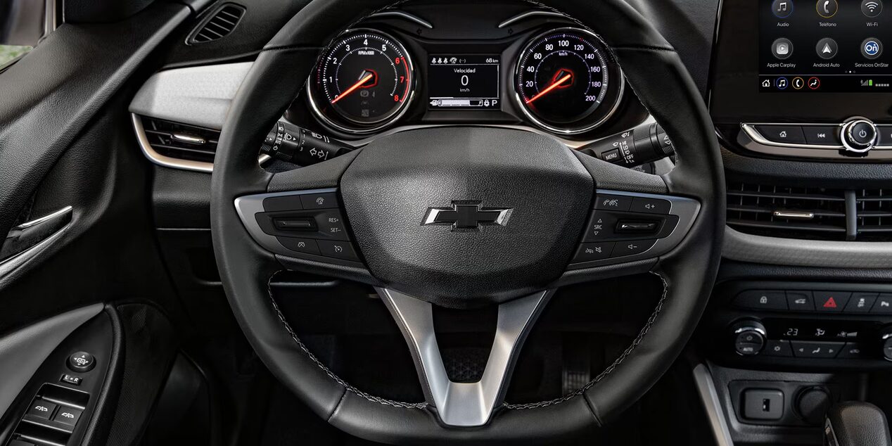 Controles de audio y teléfono al volante para Chevrolet Onix 2026, sedán