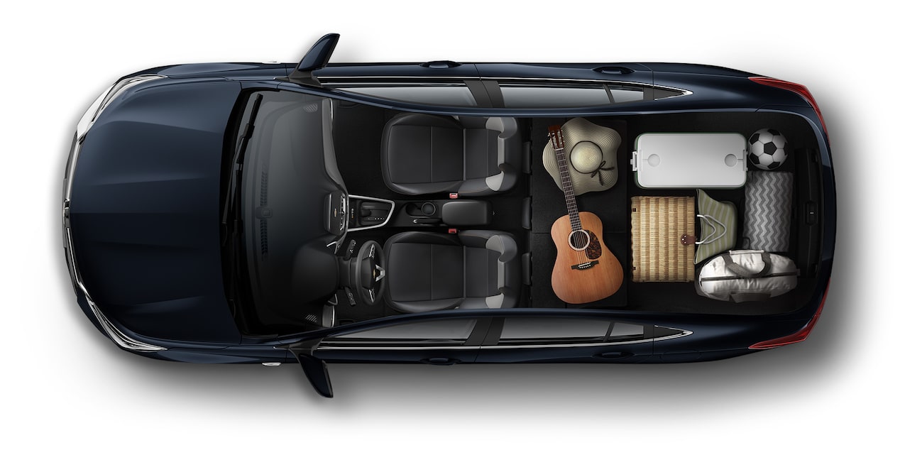 Espacio interior para ir a la aventura en Chevrolet Onix 2026, sedán deportivo