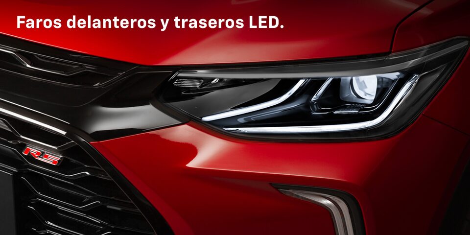 Chevrolet Tracker RS, SUV con faros deltanteros y traseros LED
