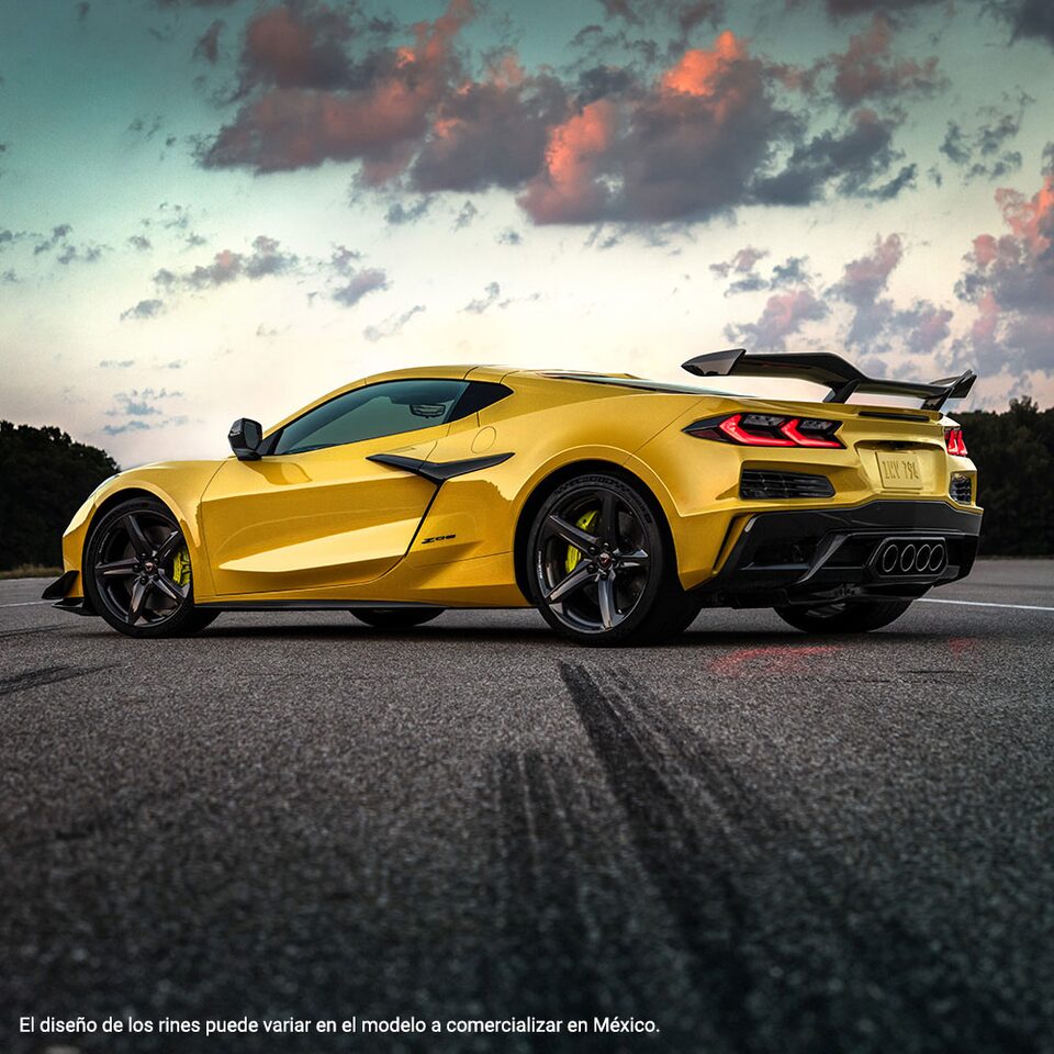 Chevrolet Corvette Z06 2025, con frenos cerámicos de carbono, motor V8 DOHC y diseño aerodinámico