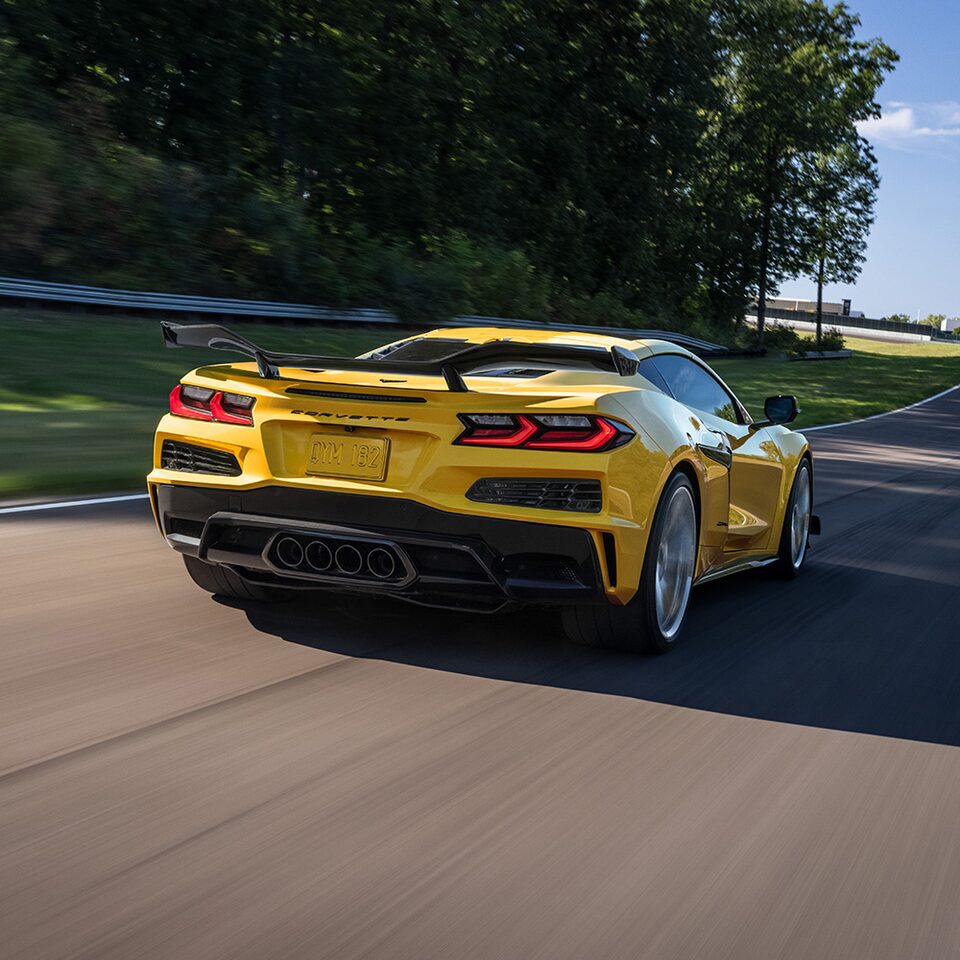 Chevrolet Corvette Z06 2025 Sistema de escapes de 4 puntas con válvulas independientes de alto desempeño