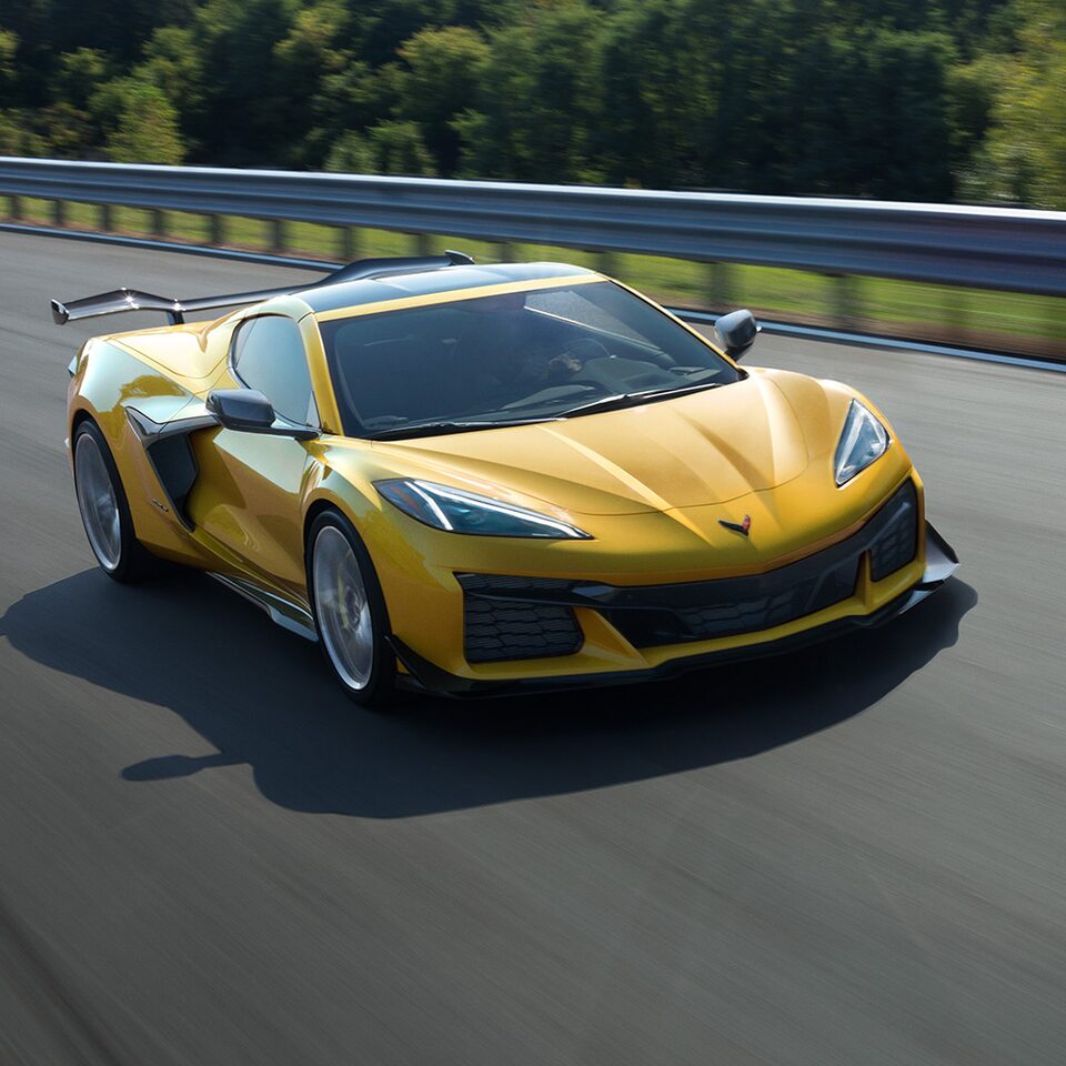 Chevrolet Corvette Z06 2025 con luces diurnas LED con función Auto ON/OFF y detección de túnel