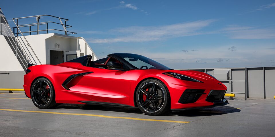 Chevrolet Corvette 2025 carro deportivo de lujo con espejos exteriores eléctricos, electrocromáticos