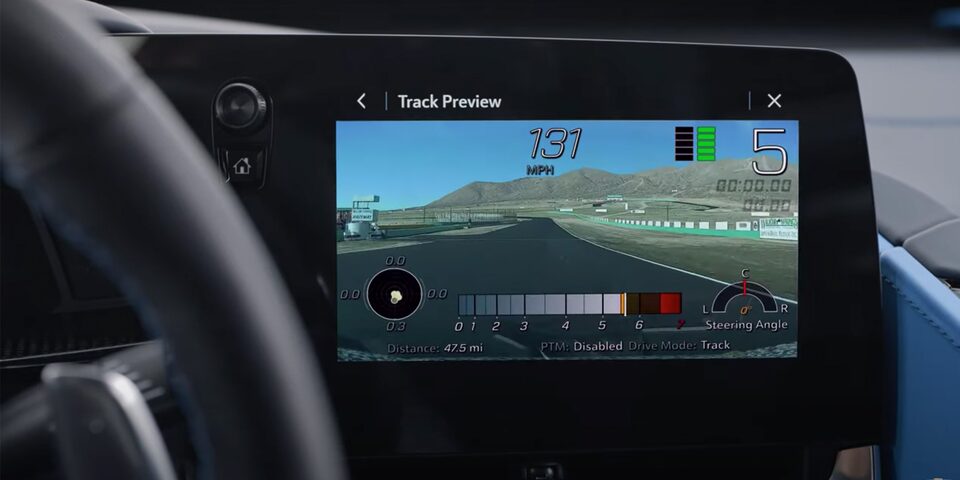 Chevrolet Corvette Stingray 2025 equipado con Perfomance Data Recorder