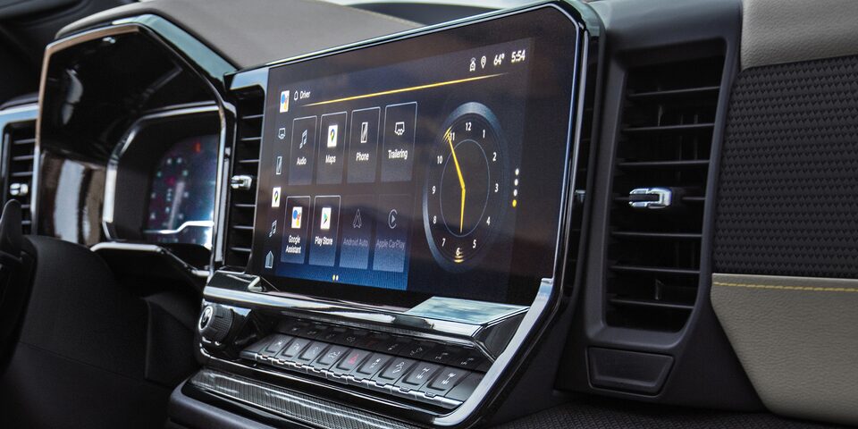 Chevrolet Cheyenne ZR2 Bison 2025, volante con ajuste eléctrico de altura y profundidad, más espacio y conectividad