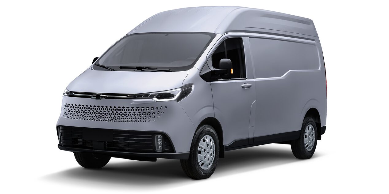 hevrolet Express Max 2025, van de carga en color plata