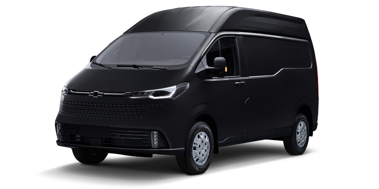 Chevrolet Express Max 2025, van de carga en color negro
