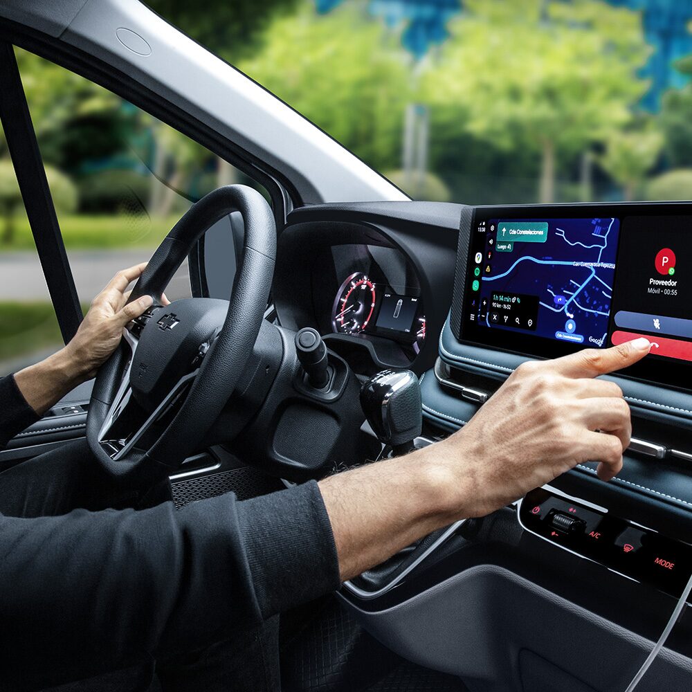 Nueva Chevrolet Express Max 2025, con smartphone integration