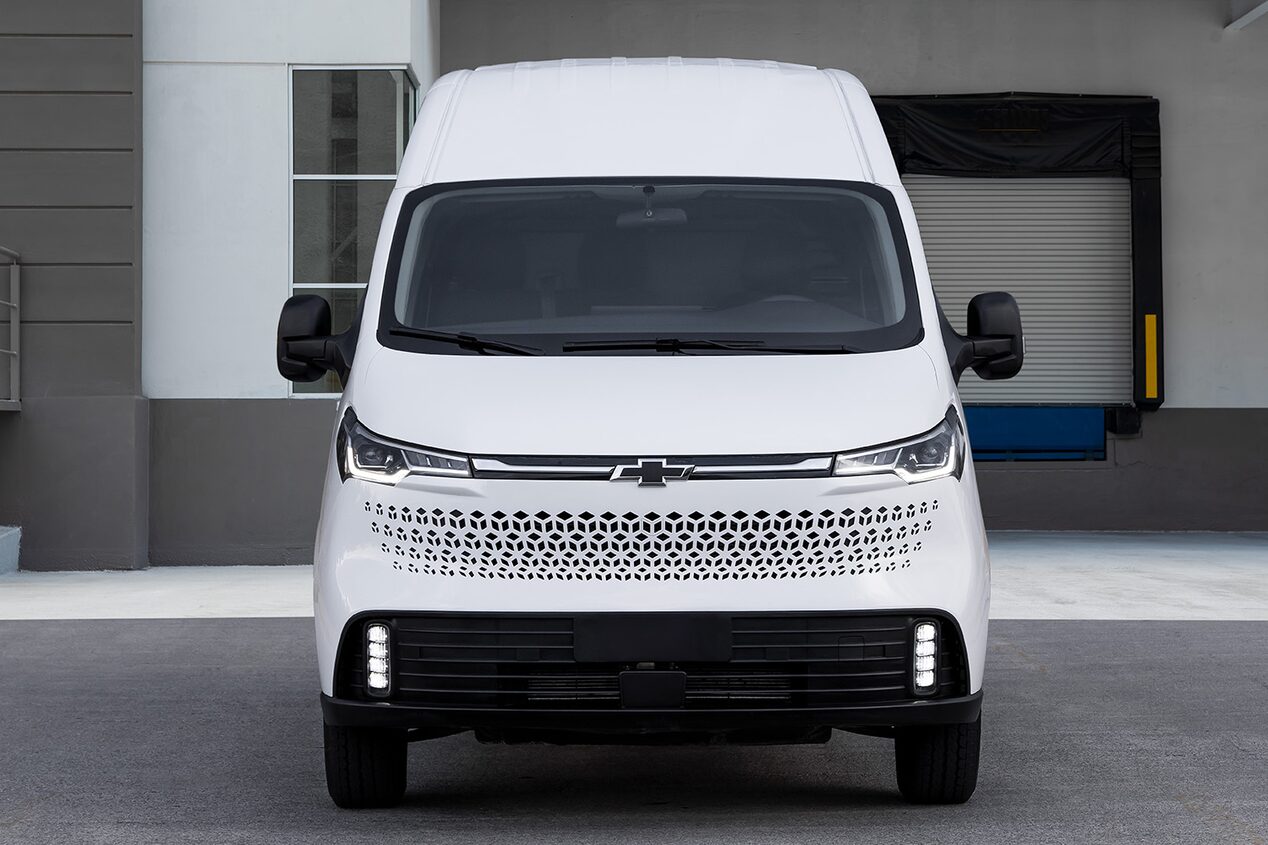 Nueva Chevrolet Express Max 2025, con innovador diseño de fascia