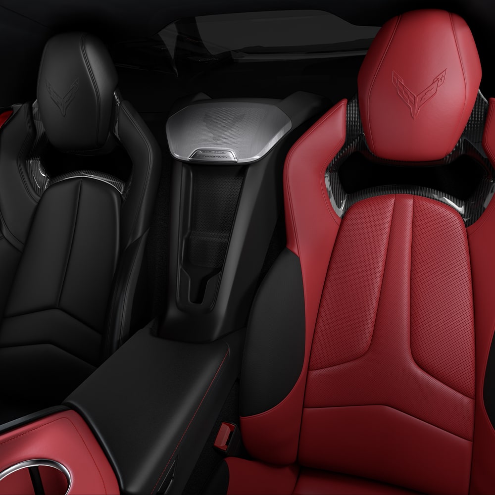 Opción de asientos deportivo de competición y GT2 en el interior del Chevy Corvette Stingray 2026