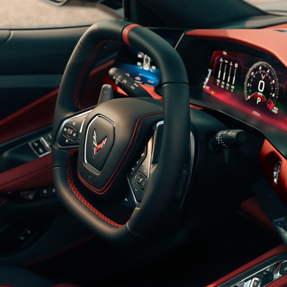Primer plano del volante de Chevy Corvette Stingray 2027