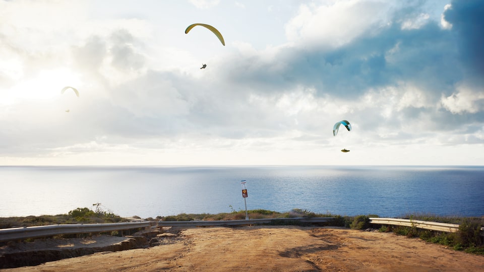 Torrey Pines Gliderport in La Jolla, California, is a popular hang-gliding spot.