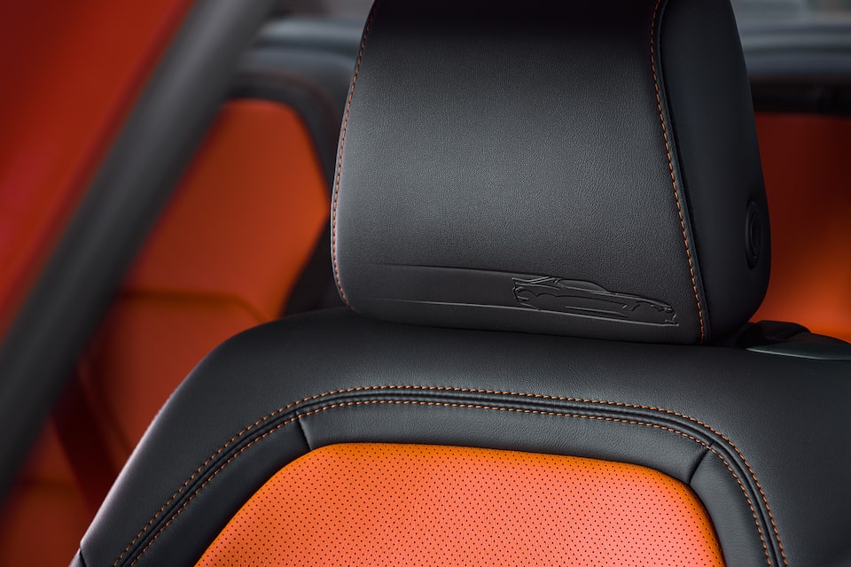 Chevrolet Camaro Hot Wheels Edition: Interior Seats Stitching