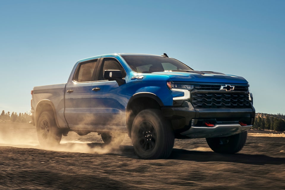 Motor Duramax diésel de la camioneta pickup Chevrolet Silverado 2023