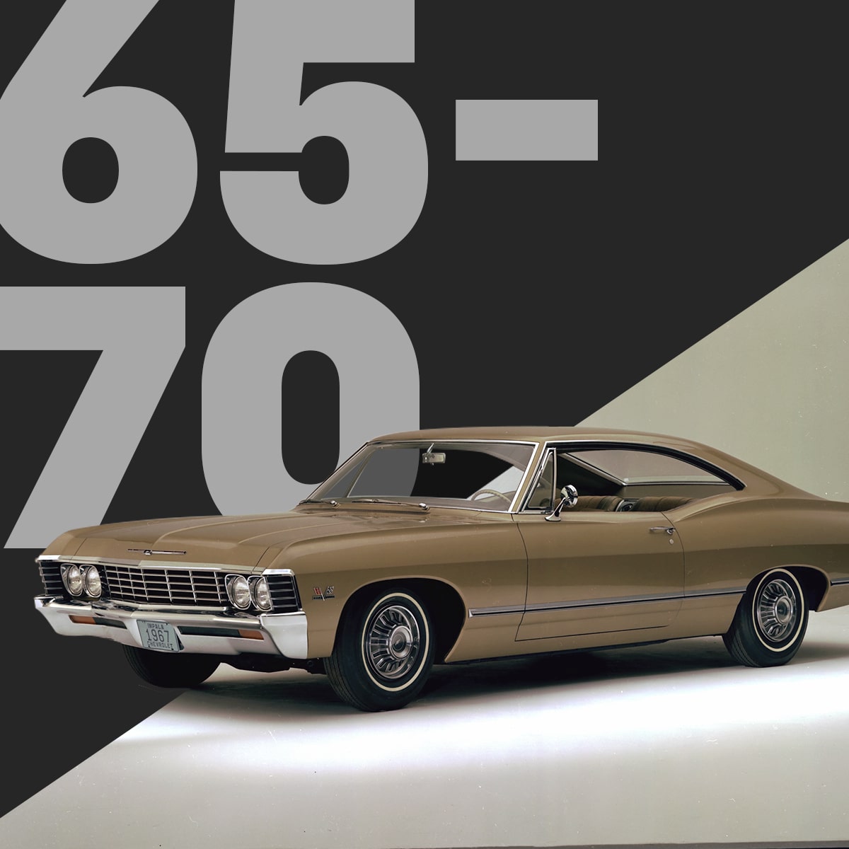Un Chevrolet Impala dorado, con un fondo beige y negro y texto grande en gris que indica los modelos 65-70.