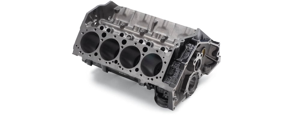 Vista superior trasera del bloque pequeño de motor, de producción, Chevrolet Performance