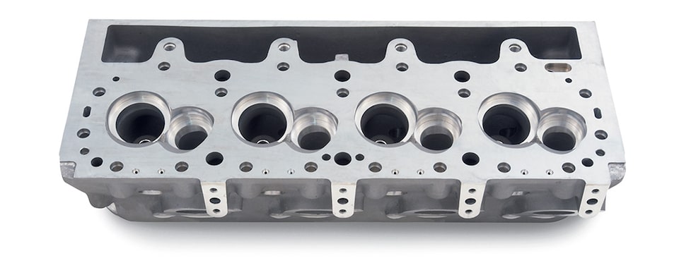 Culata con centro de 4.500 diámetro interior para válvula extendida Chevy Performance