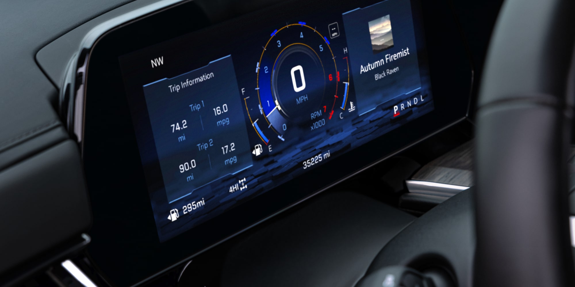 Tahoe Z71 shown in Gideon/Very Dark Atmosphere interior