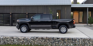 Silverado 2500 HD in Black with available features shown.