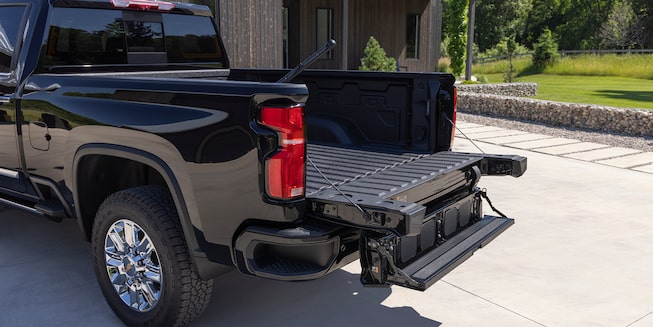 2026 Chevrolet Silverado HD Multi-Flex Tailgate in work surface configuration