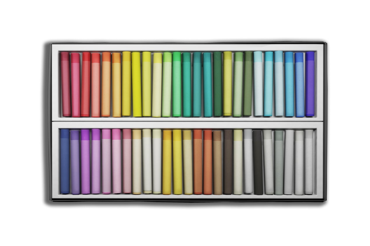 A Color Palette Display Featuring Multiple Interior Accent and Trim Color Options for the Chevy Trax.