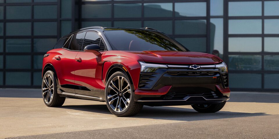 3/4 Passenger Side View Of Chevy Blazer EV