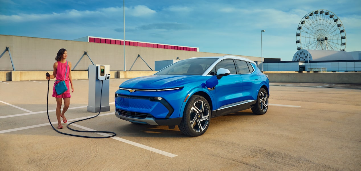 2024 Chevrolet Equinox EV Front 3/4 View