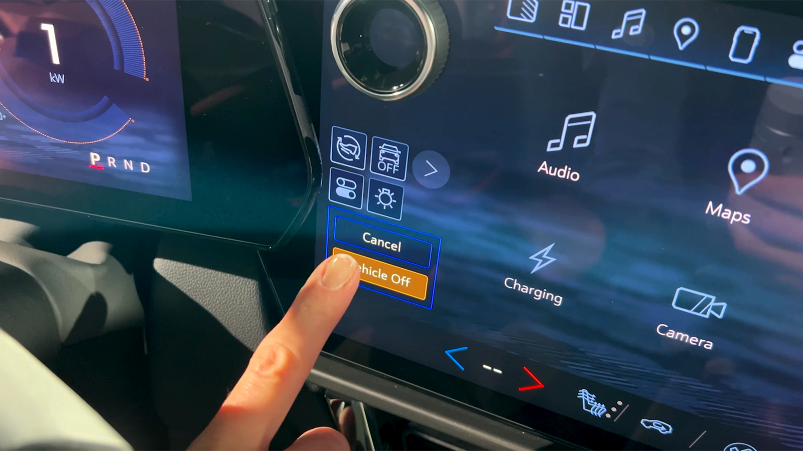 Alguien usando la característica de apagado para la Equinox EV 2024