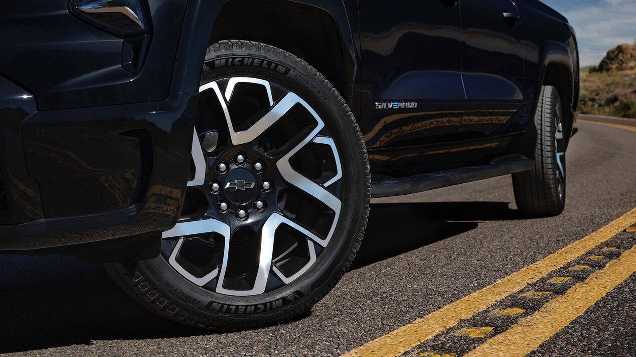 4-Wheel Steer on Silverado EV