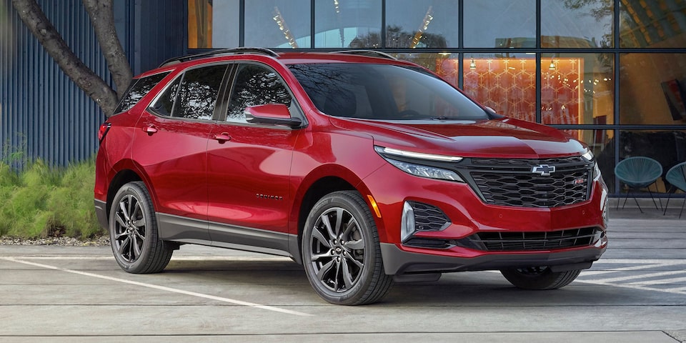 2024 Chevrolet Equinox Small SUV Front Side Exterior View