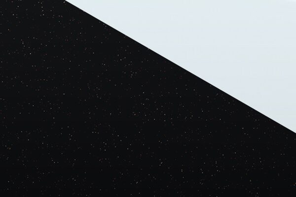 Mosaic Black Metallic / Summit White