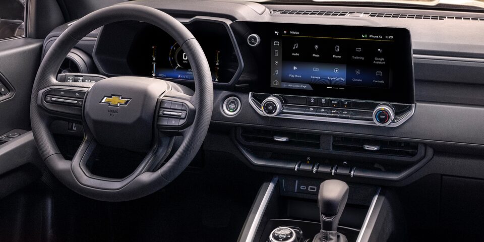 2023 Chevy Colorado Commercial Interior