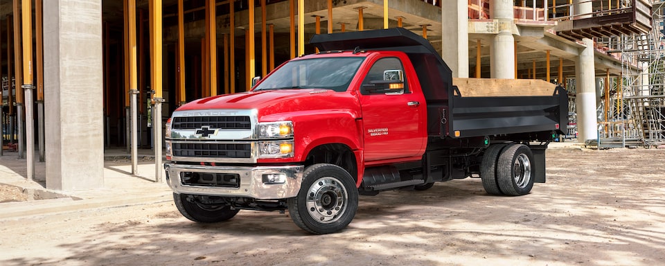 Silverado con chasis con cabina: Modificación - Volquete