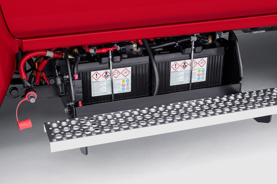 Silverado Chassis Cab: Accessible Battery Box
