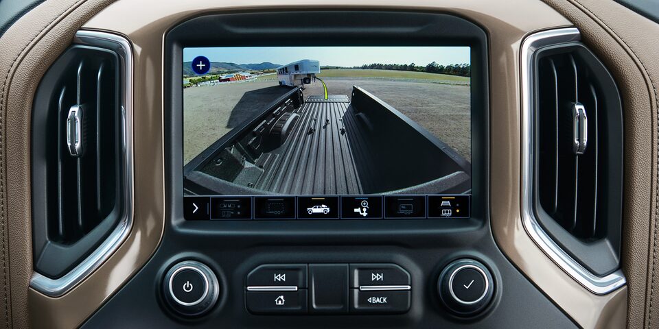 The Advanced Trailering System on the New Commercial Chevy Silverado HD Displayed for the Driver