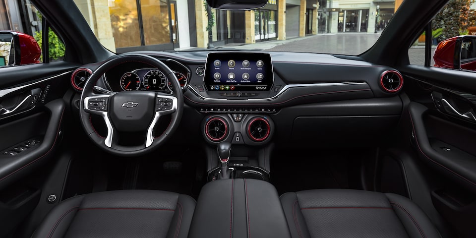 The Blazer's Interiour Dashboard & Infotainment System Technology