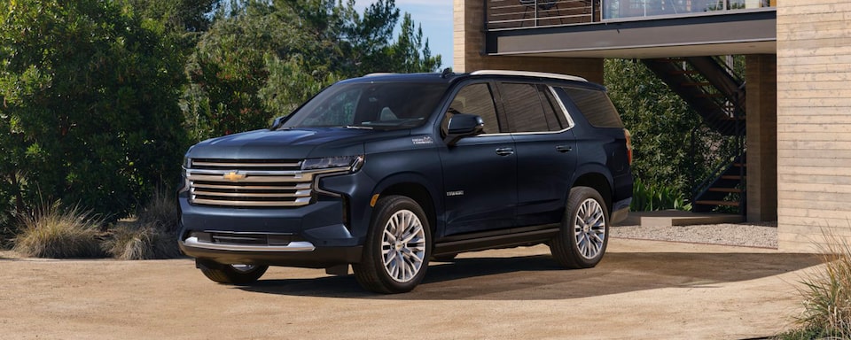2023 Chevrolet Tahoe Full-Size SUV Exterior Front 3/4 View