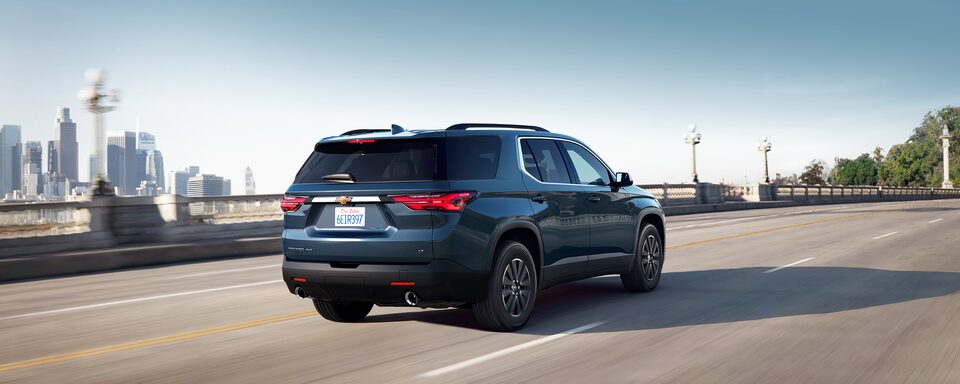 2023 Chevrolet Traverse Mid-Size SUV Performance 