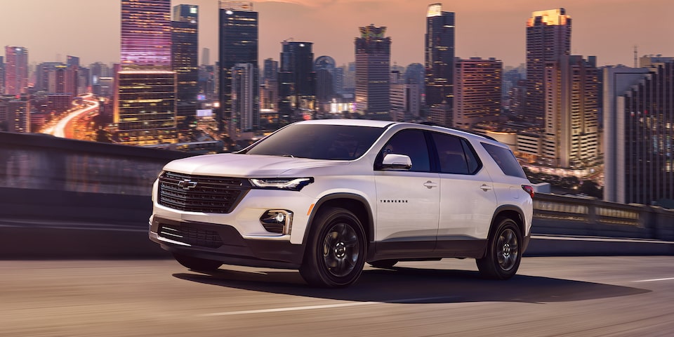 2023 Chevrolet Traverse Mid Side SUV Exterior in Sport Edition Trim