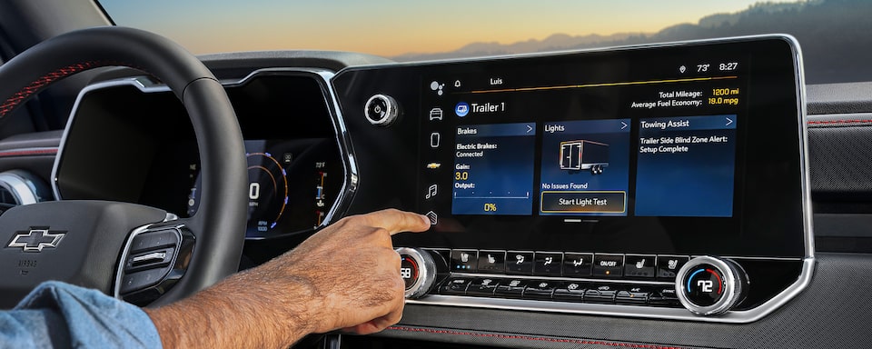 A Colorado Owner Changes the Settings on the Infotainment System