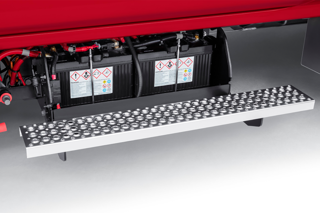 Silverado con chasis con cabina: Caja de la batería accesible