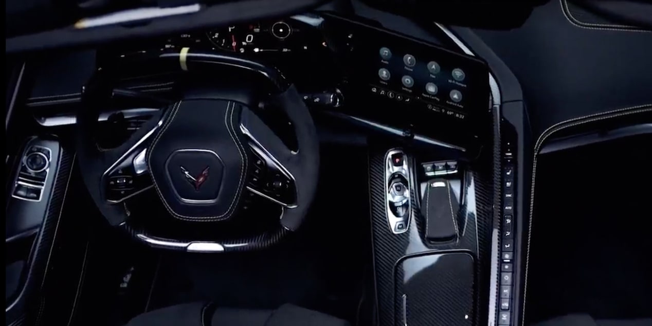 Detalles en fibra de carbono en el interior del Z06