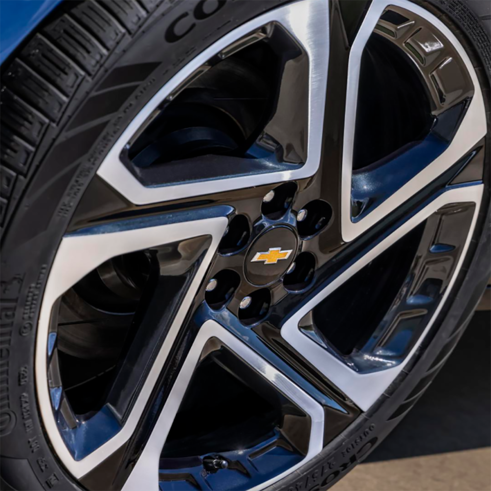 Foto del rin de la Chevy Equinox EV 2024