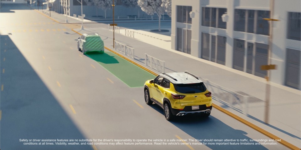 Característica Safety Assist de la SUV Chevrolet Trailblazer 2024: Video de Forward Collision Alert y frenado de emergencia automático